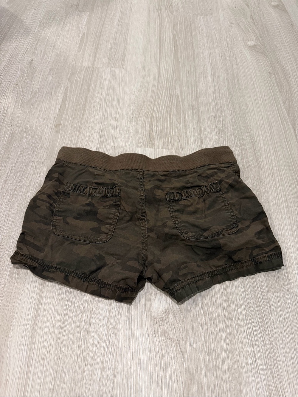 a.n.a Olive Green Camo Drawstring Women's Shorts - Picture 3 of 6